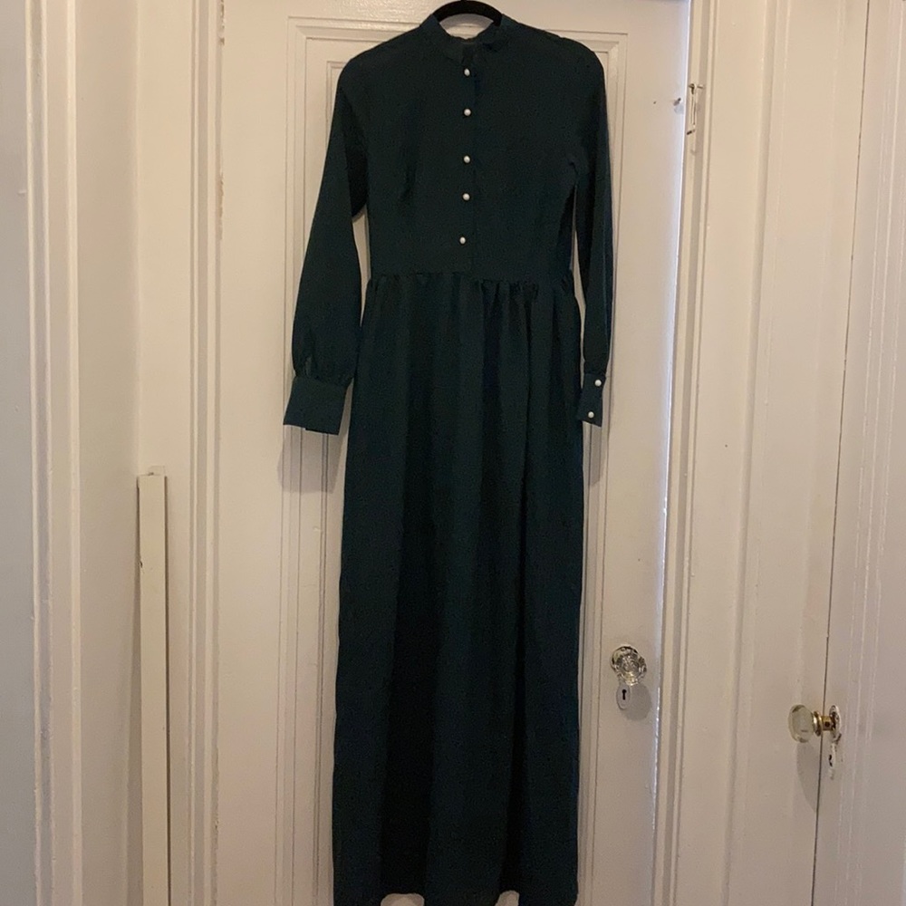 Green long sleeve long dress